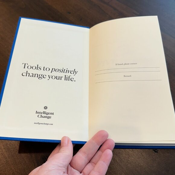 NEW - Intelligent Change - The Five Minute Journal - Blue - Picture 3 of 4